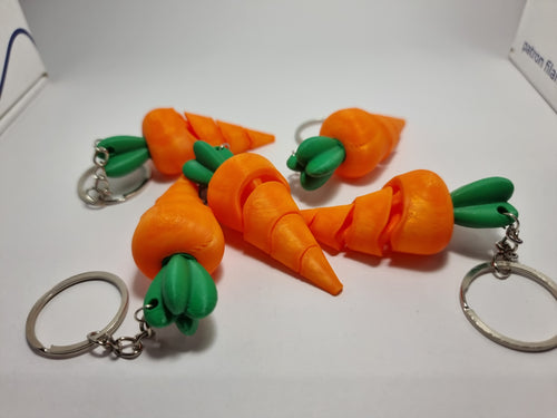 Flexi Carrot Keychain in everyday use, 20260430 021611