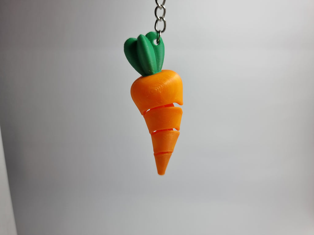 Flexi Carrot Keychain in everyday use, 20260430 021800