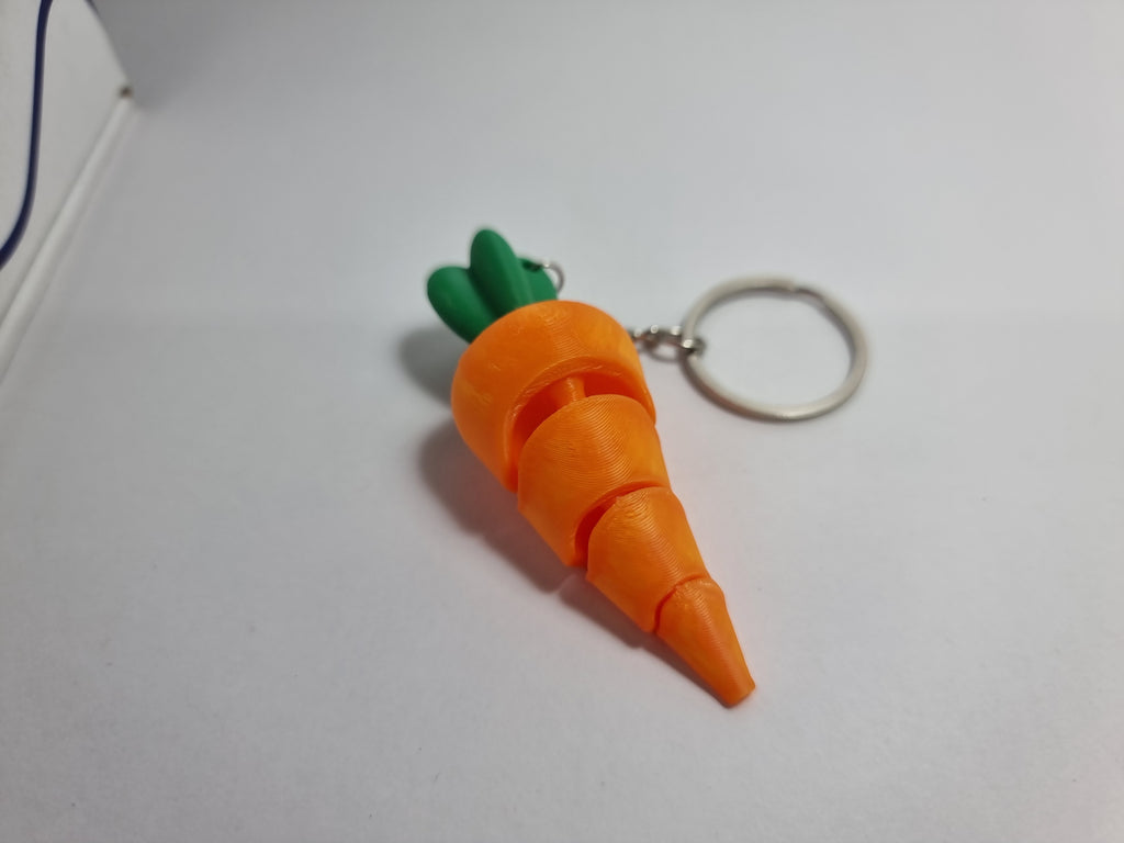 Flexi Carrot Keychain in everyday use, 20260430 021832